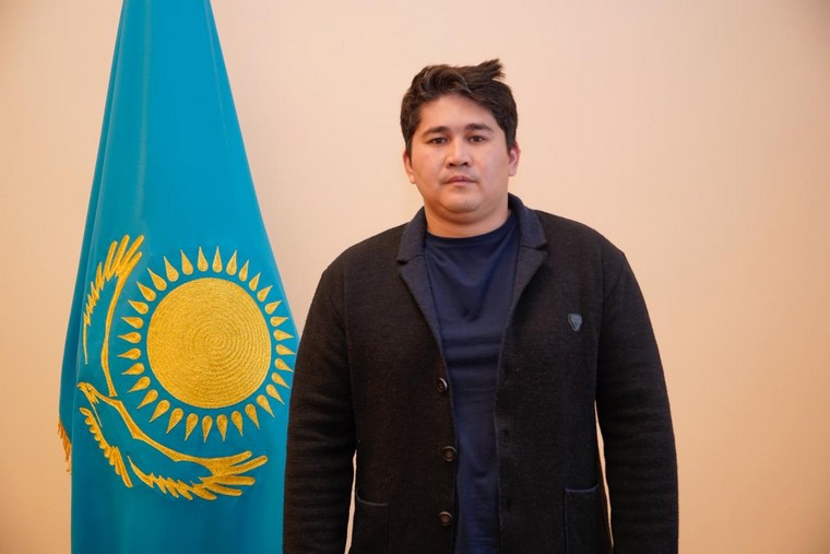 Абдраханов Дінмұхамед Муратұлы